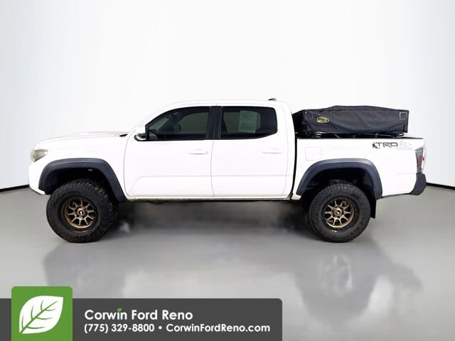 Used 2018 Toyota Tacoma TRD Off-Road w/ Technology Package image 4
