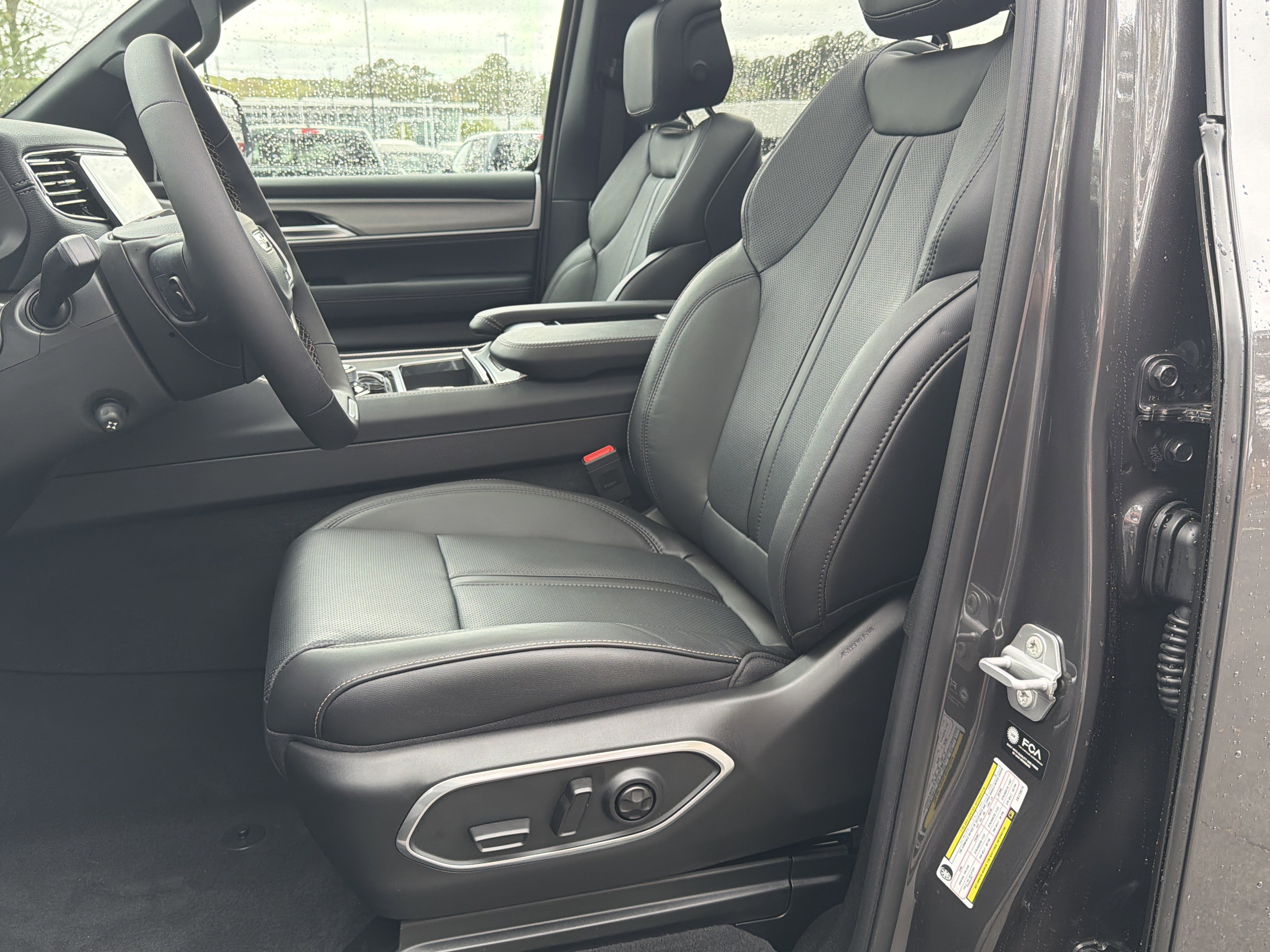 New 2026 Jeep Grand Wagoneer L 2WD w/ Premium Group I image 11