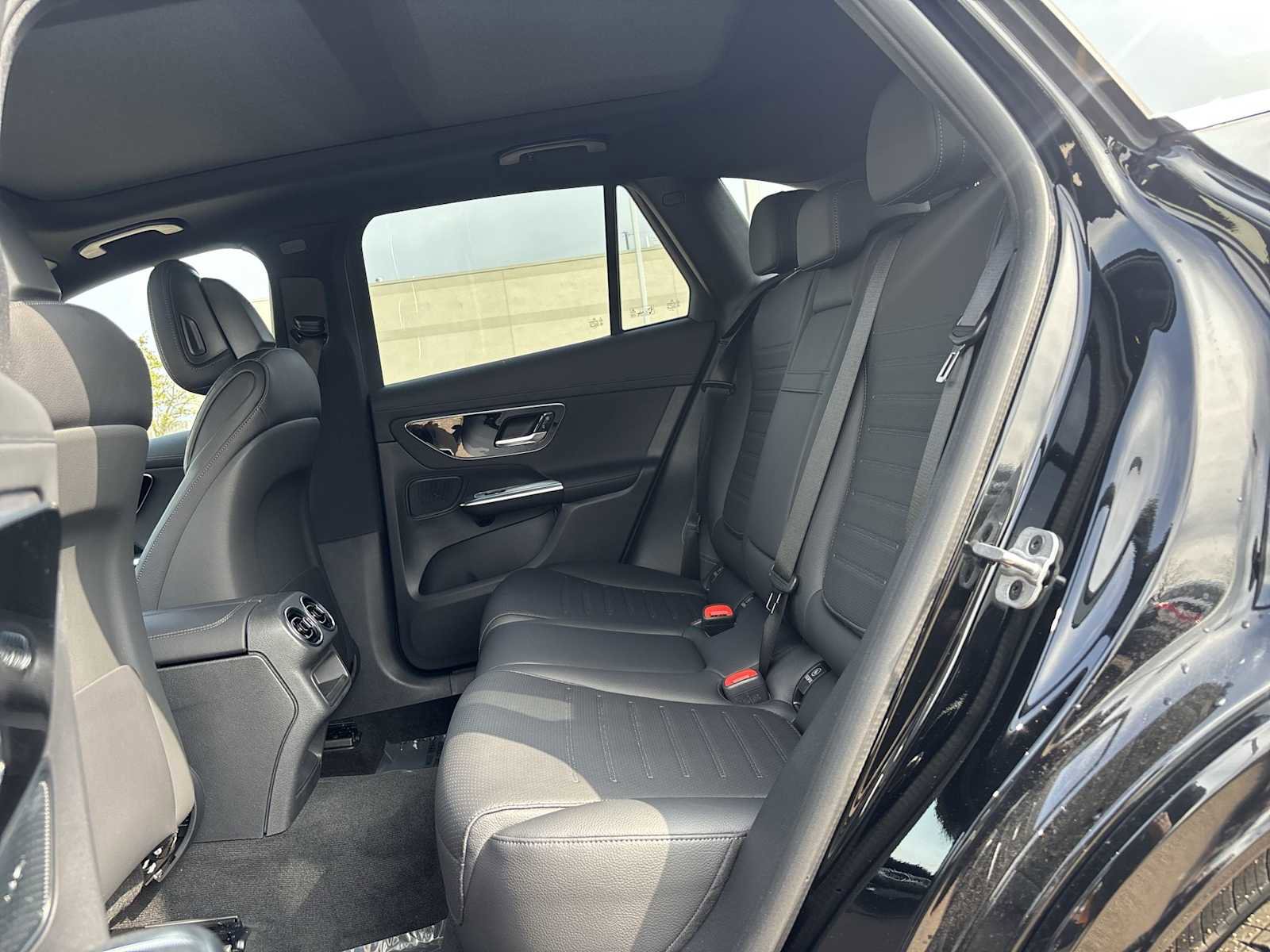New 2026 Mercedes-Benz GLC 300 image 18