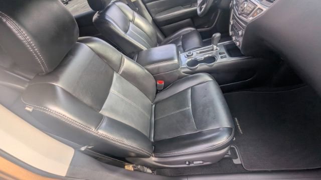 Used 2017 Nissan Pathfinder SL w/ SL Premium Package image 20