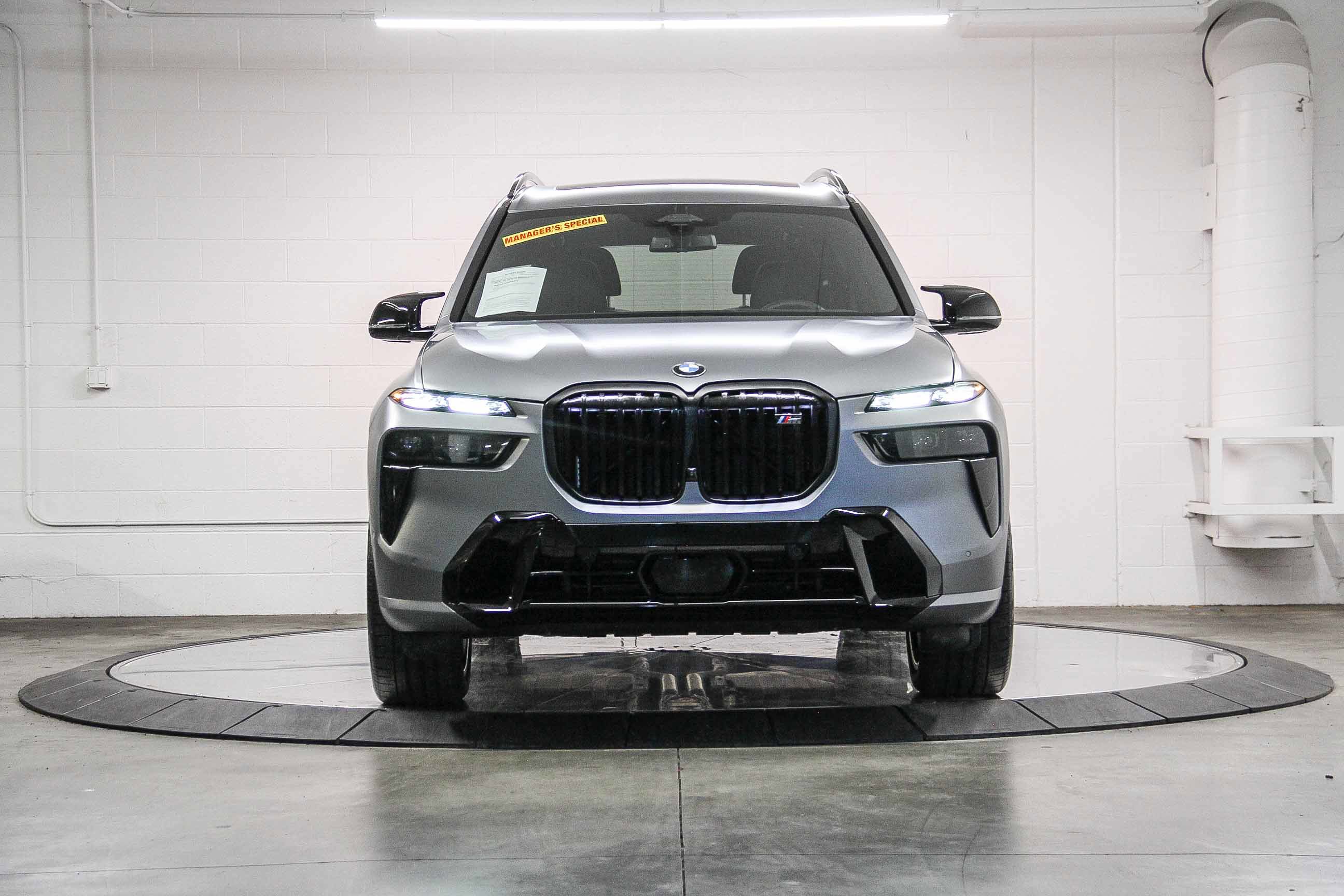 New 2026 BMW X7 M60i video 2