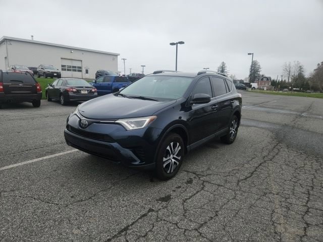 Used 2018 Toyota RAV4 LE image 3