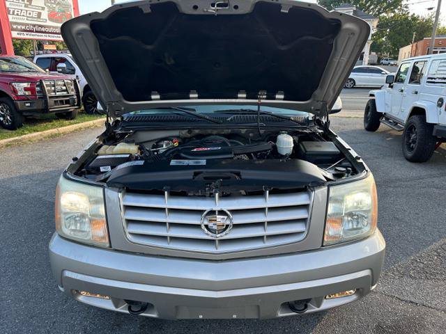 Used 2004 Cadillac Escalade EXT AWD/4WD image 22
