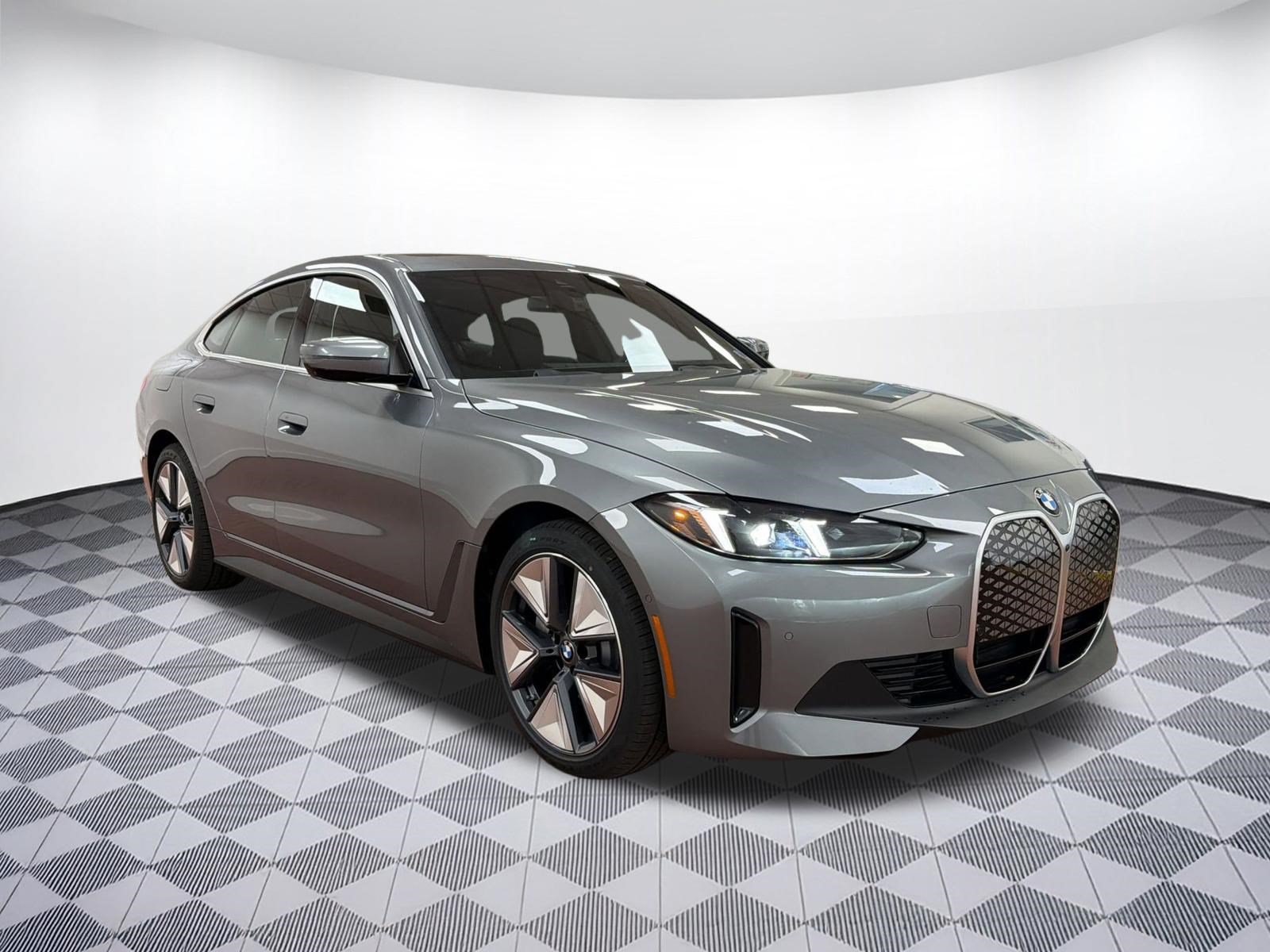 Used 2026 BMW i4 xDrive40i w/ Premium Package AWD/4WD image 7