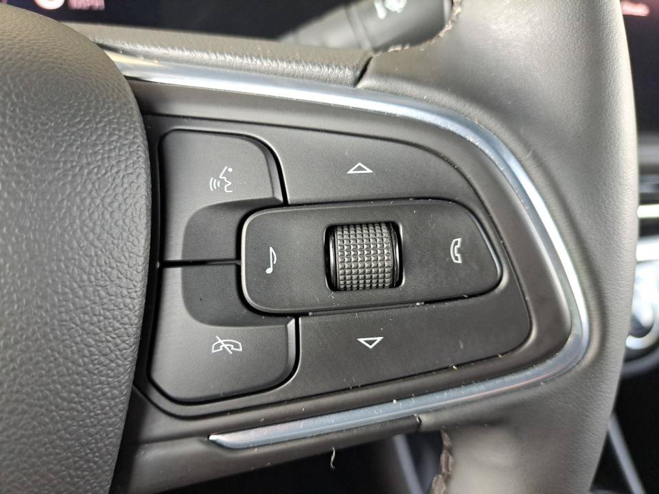 Used 2024 Buick Envista Sport Touring w/ Convenience I Package FWD image 34