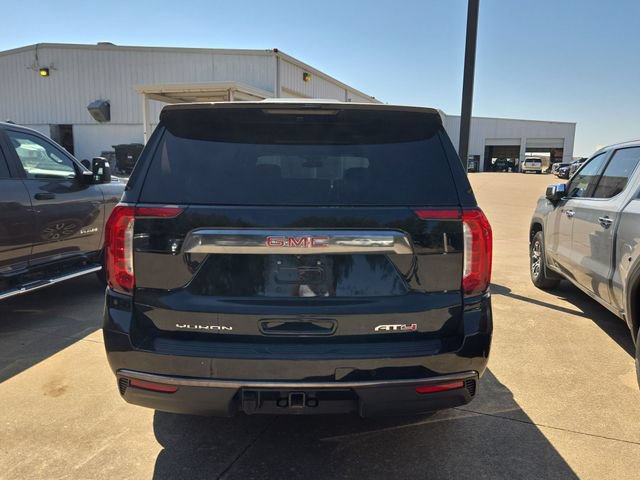 Used 2023 GMC Yukon XL AT4 w/ Technology Package AWD/4WD image 5