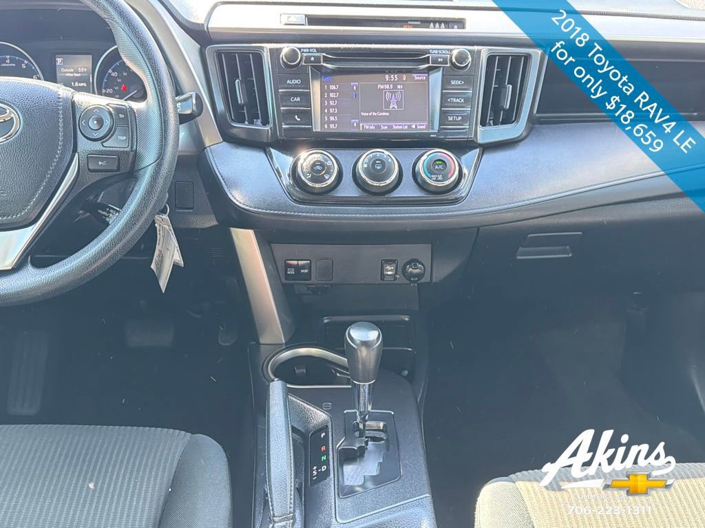 Used 2018 Toyota RAV4 LE image 19