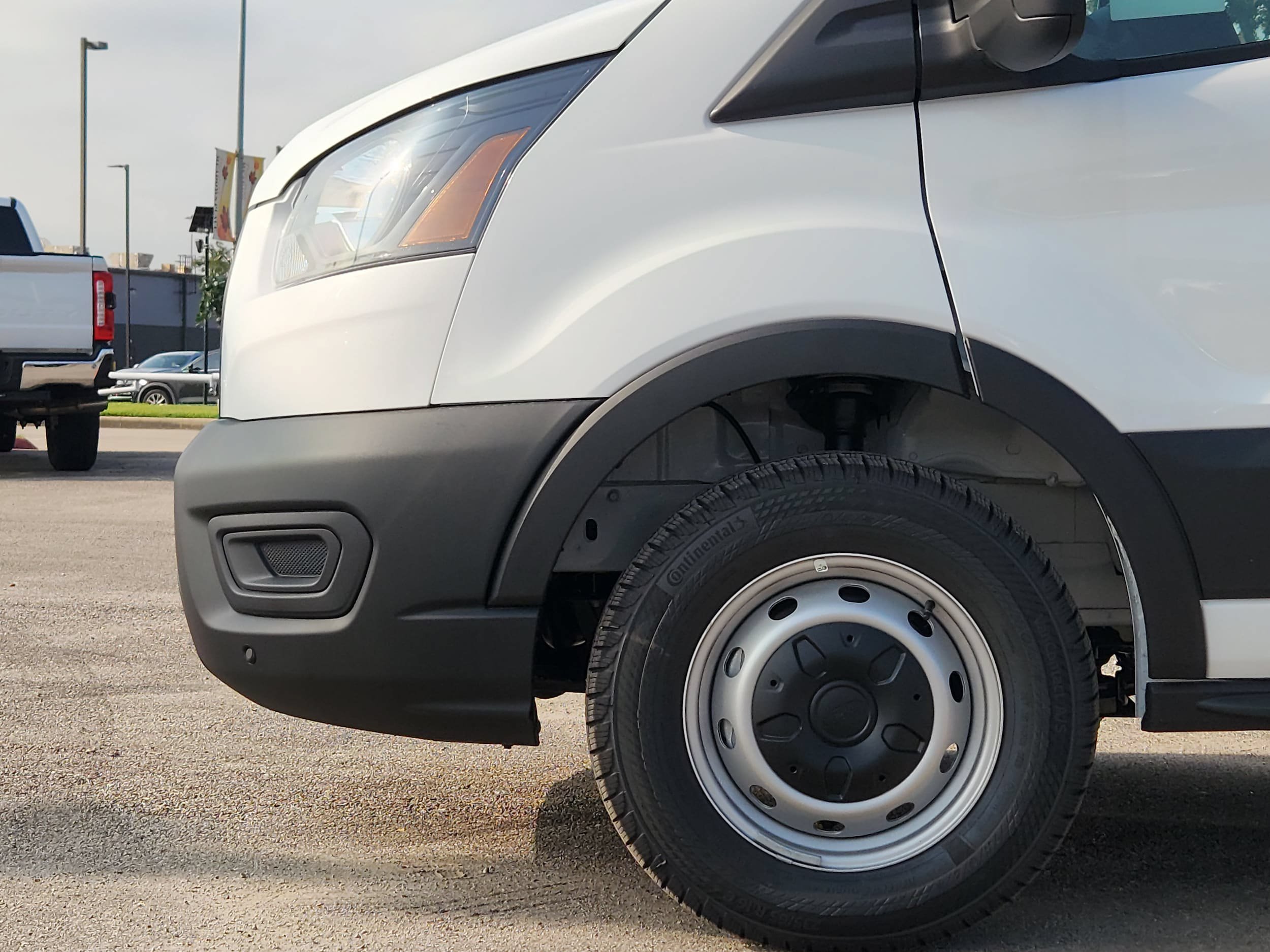 New 2026 Ford Transit 150 Low Roof w/ Load Area Protection Package RWD image 5