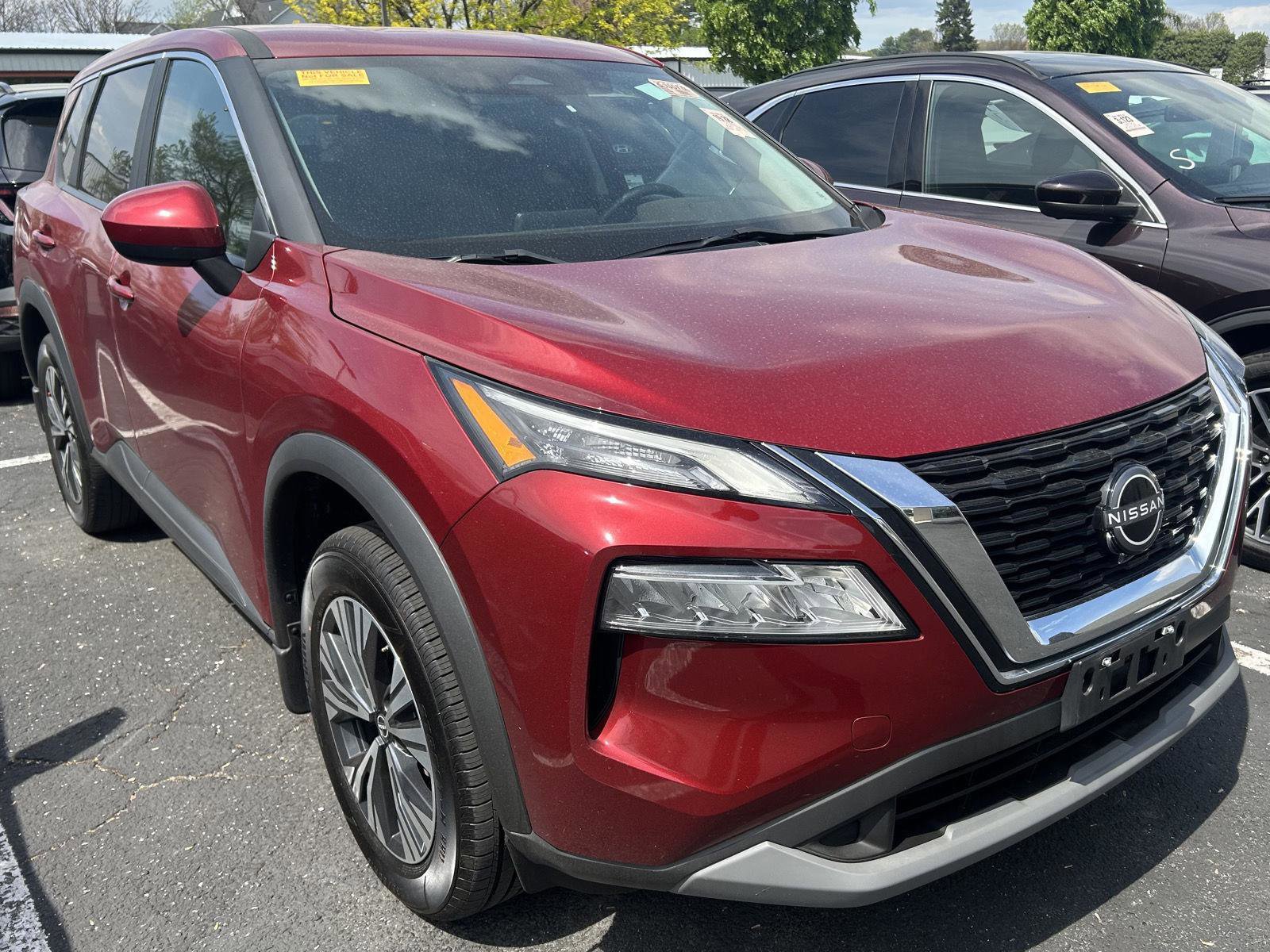 Used 2023 Nissan Rogue SV AWD/4WD image 4