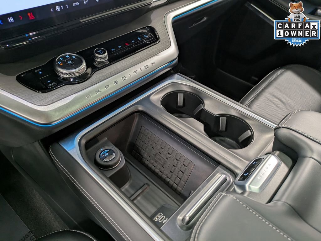 Used 2025 Ford Expedition Max Platinum AWD/4WD image 16