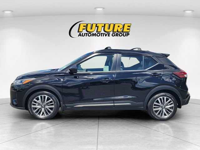 Used 2024 Nissan Kicks SR w/ SR Premium Package FWD image 6