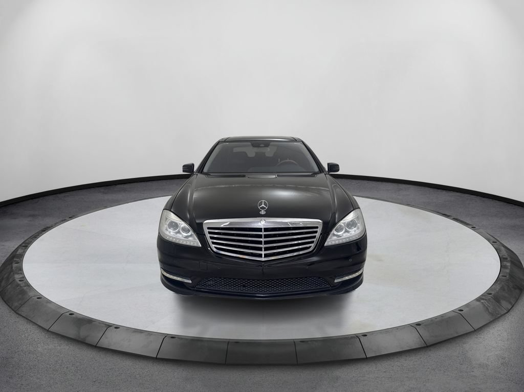 Used 2011 Mercedes-Benz S 550 image 2