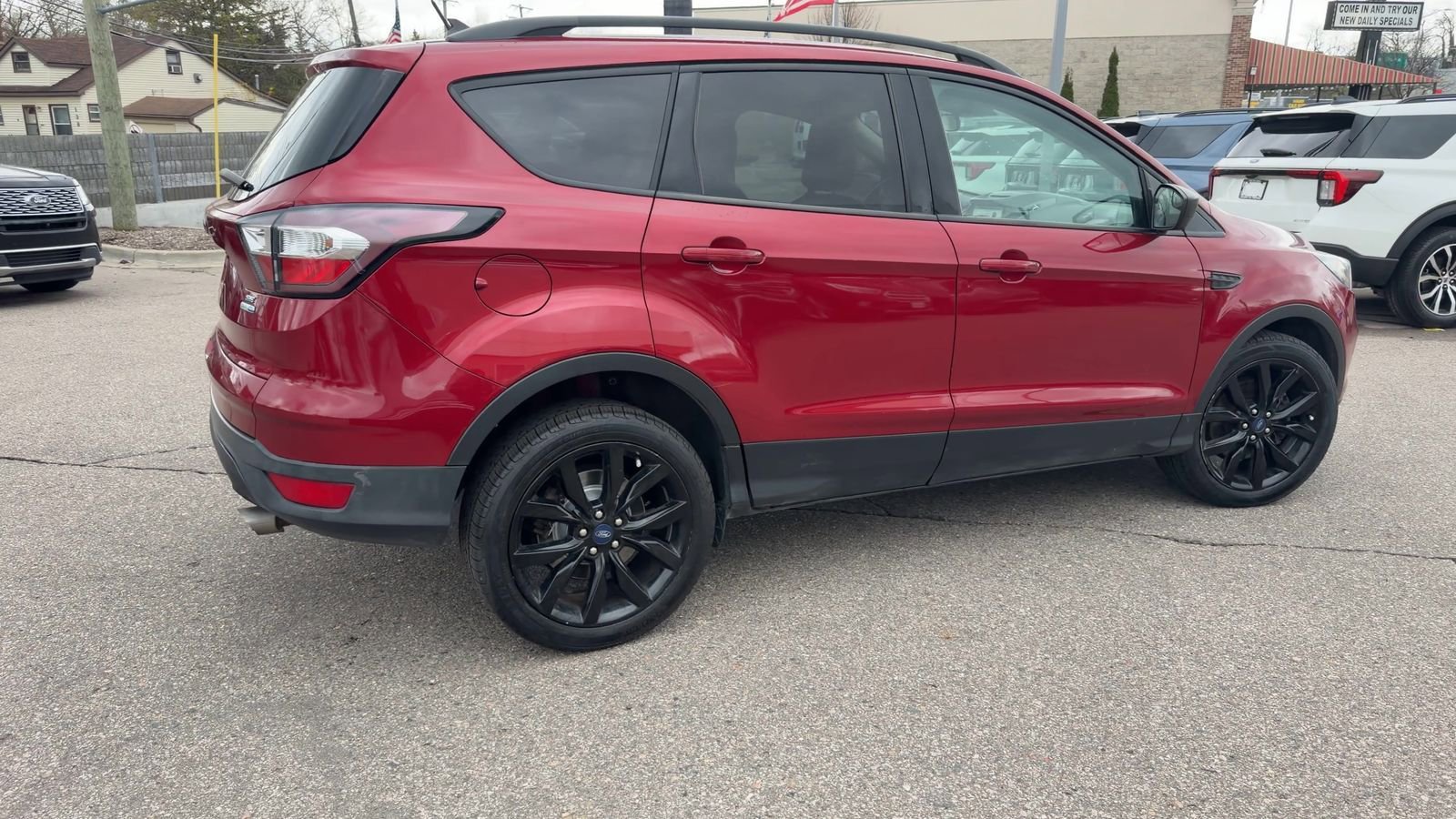 Used 2018 Ford Escape SE w/ SE Sport Appearance Package image 11