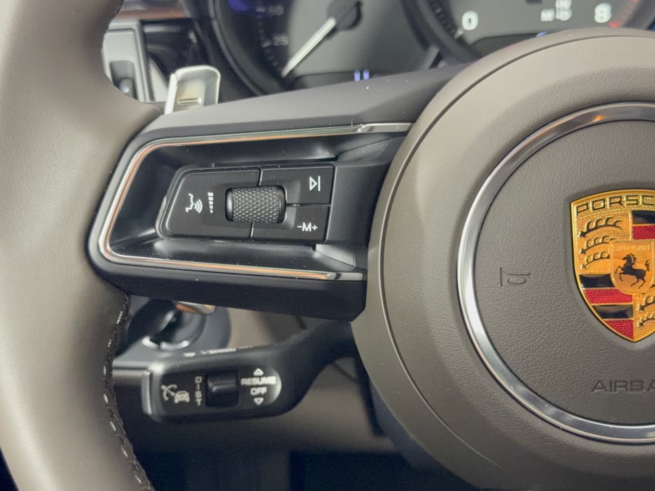 New 2026 Porsche Macan AWD/4WD image 18