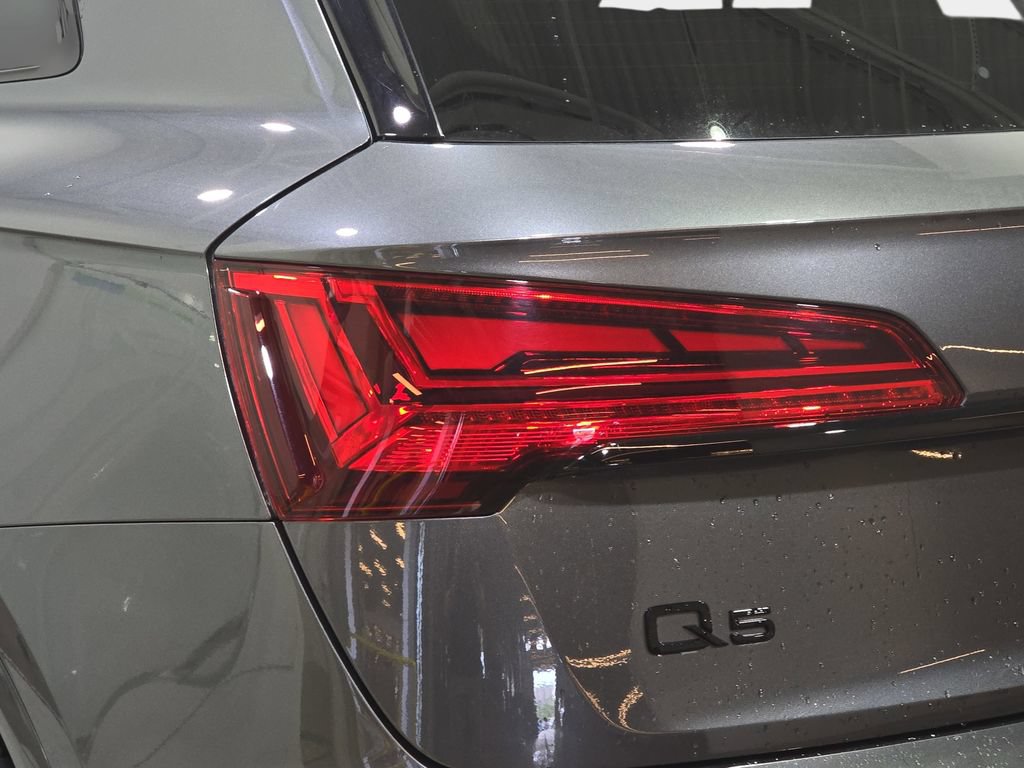 Used 2024 Audi Q5 e Premium Plus AWD/4WD image 31