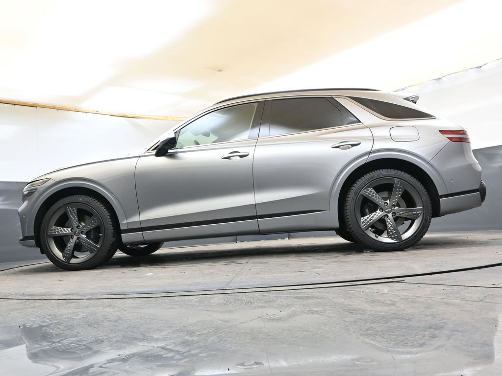 Used 2025 Genesis GV70 2.5T w/ Sport Prestige Package image 31