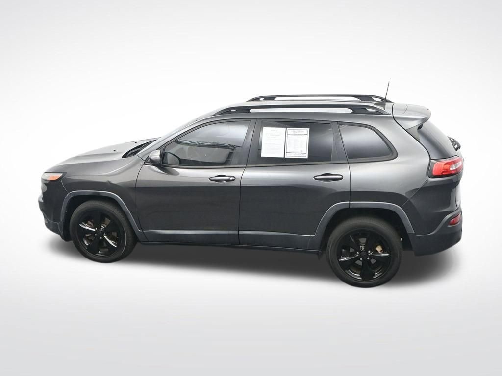Used 2016 Jeep Cherokee Latitude FWD image 31