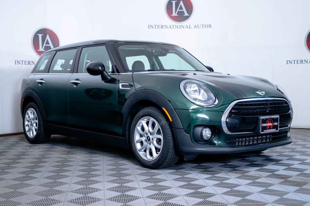 Used 2016 MINI Cooper Clubman FWD image 1