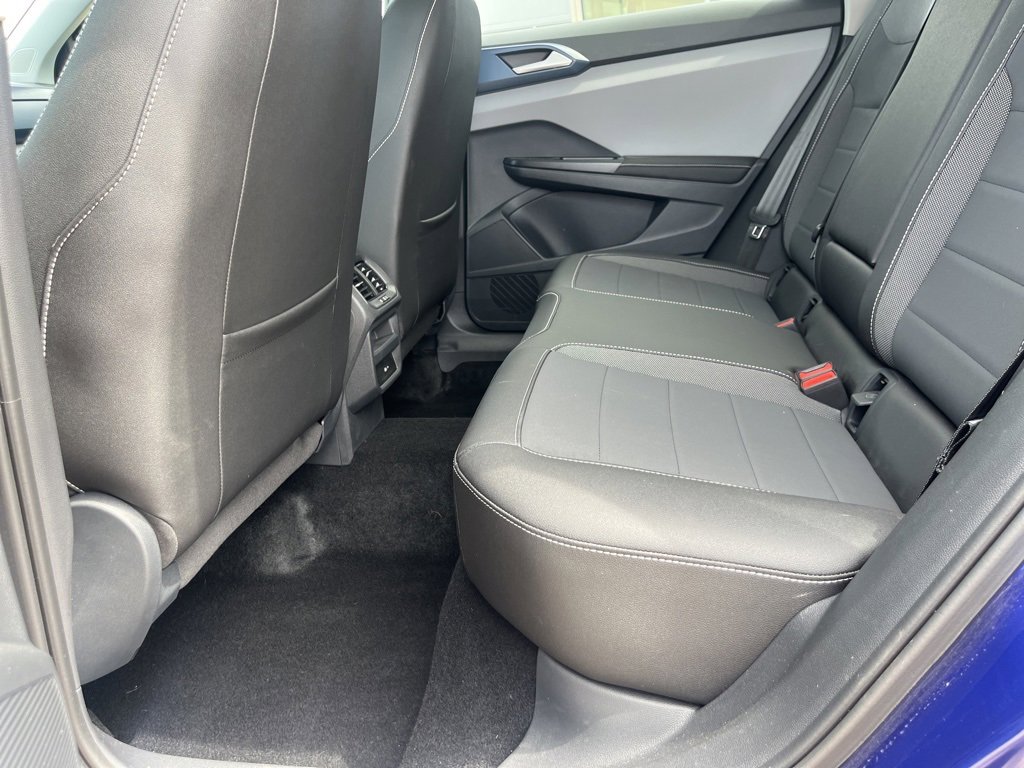 Used 2024 Volkswagen Taos SE image 15