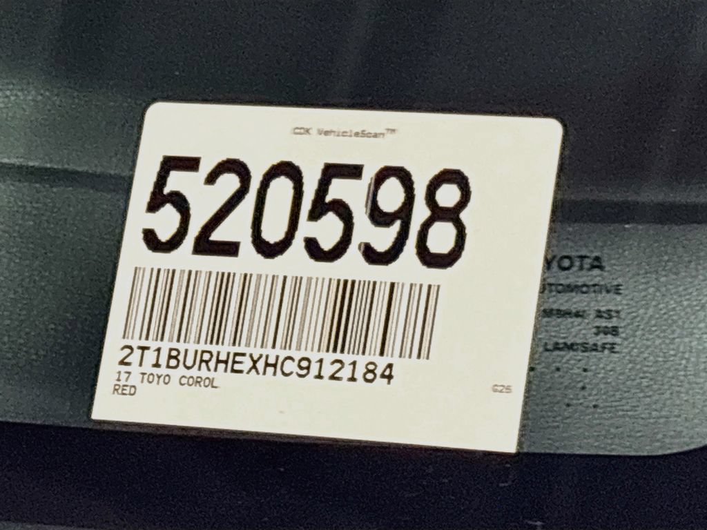 Used 2017 Toyota Corolla SE w/ Carpet Mat Package (TMS) FWD image 24