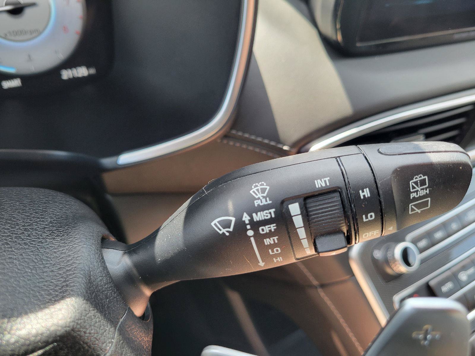 Used 2022 Hyundai Santa Fe SEL w/ Convenience + Premium Package FWD image 15