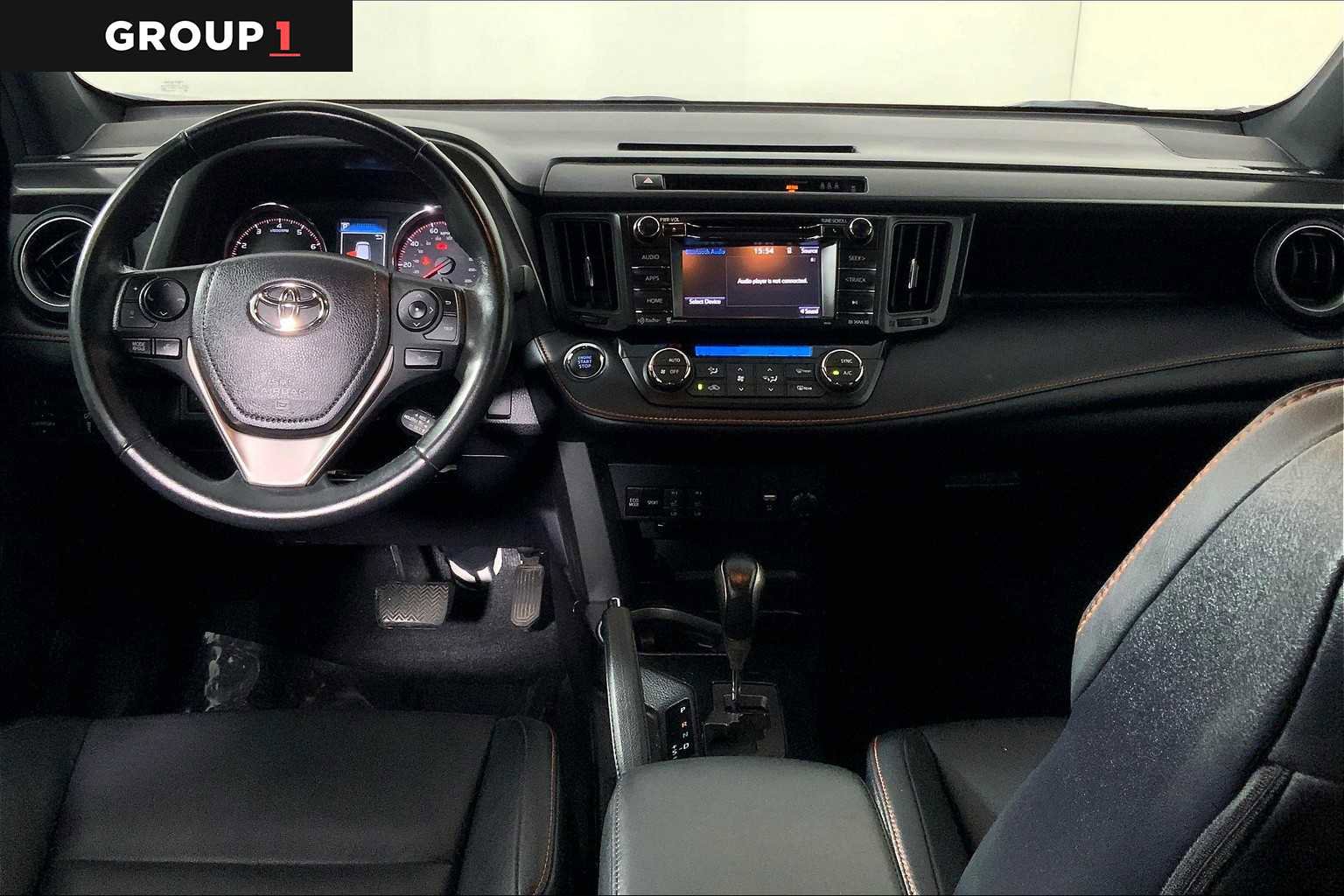 Used 2017 Toyota RAV4 SE image 15
