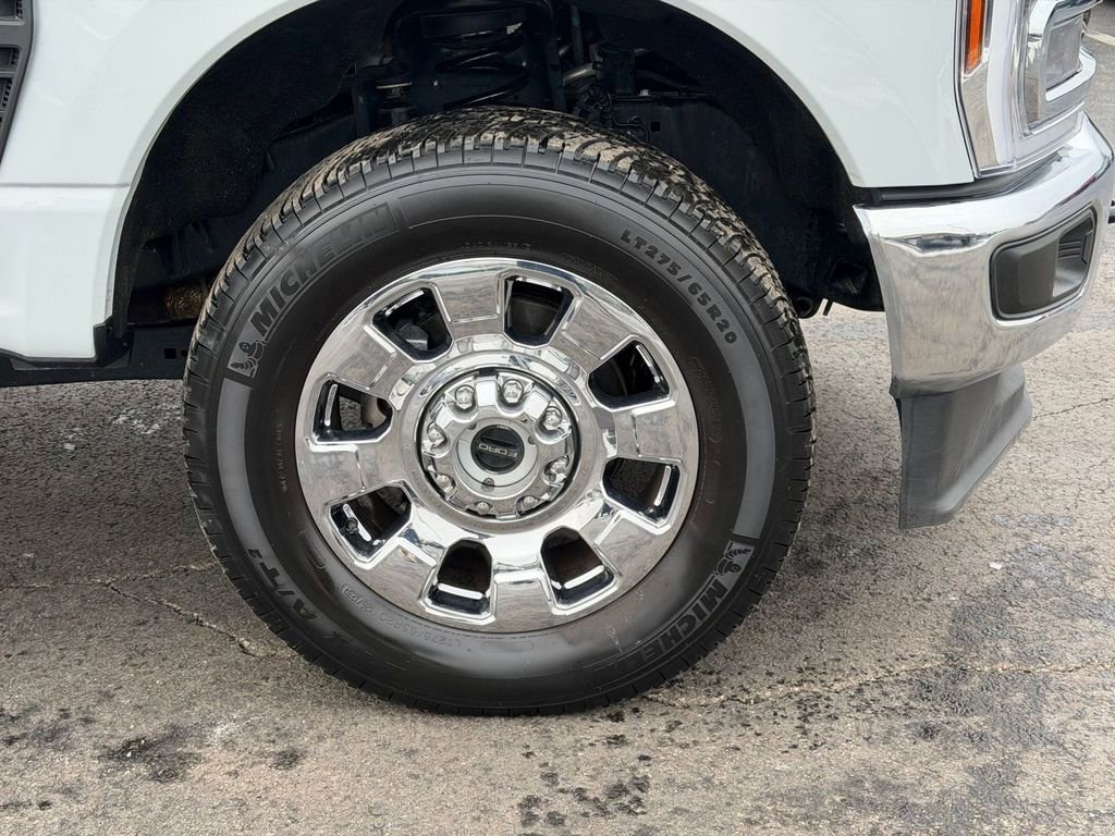 Used 2025 Ford F250 Lariat w/ Chrome Package image 17