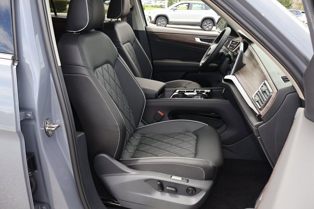 New 2026 Volkswagen Atlas SEL Premium R-Line image 18