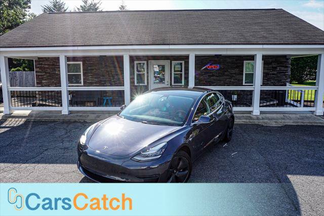 Used 2019 Tesla Model 3 Mid Range RWD image 2