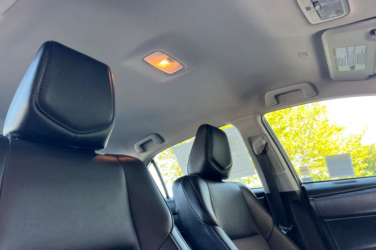 Certified 2018 Toyota Corolla SE w/ Carpet Mat Package (TMS) FWD image 16
