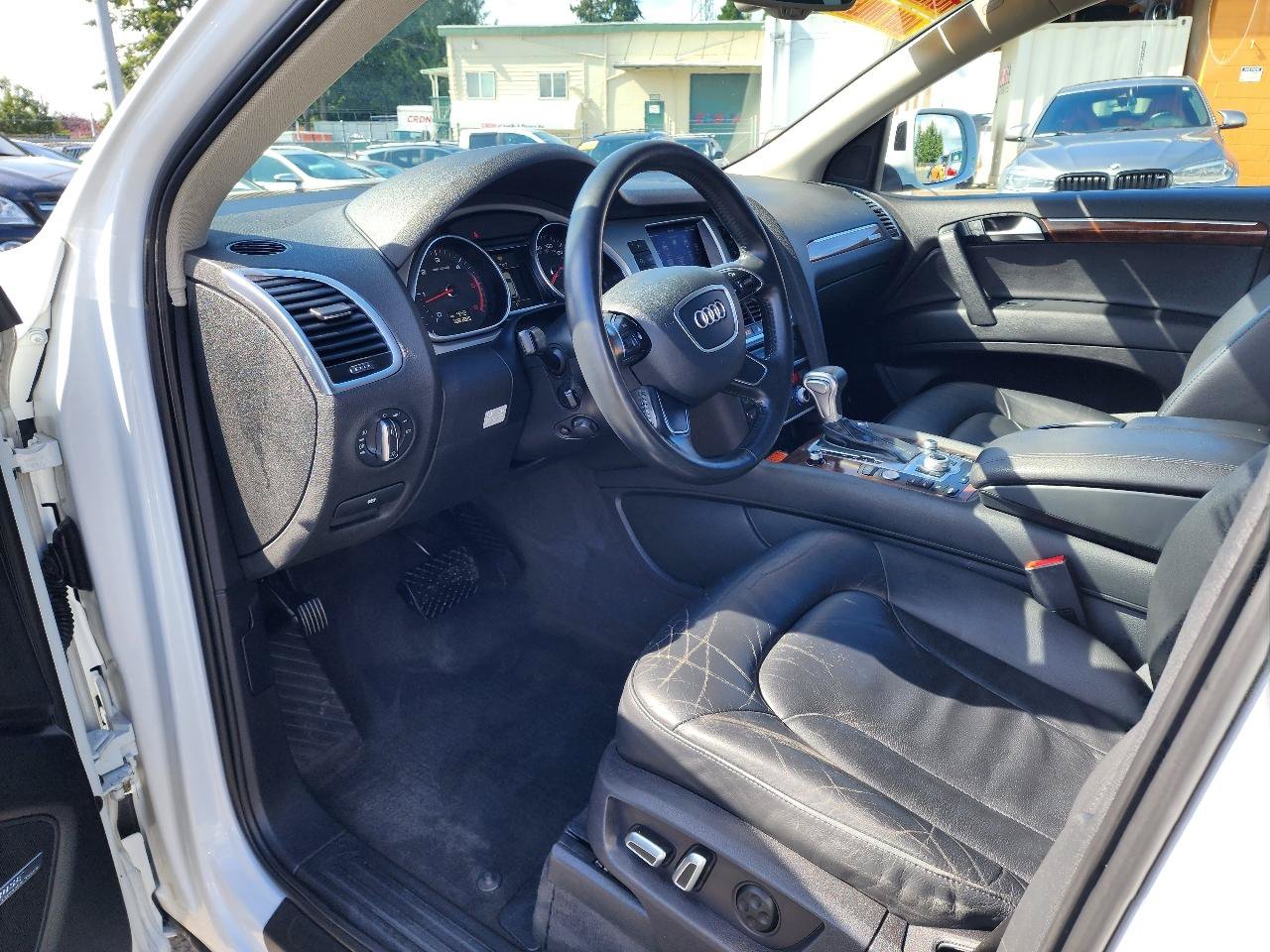 Used 2015 Audi Q7 TDI Premium Plus w/ Premium Plus Package AWD/4WD image 15