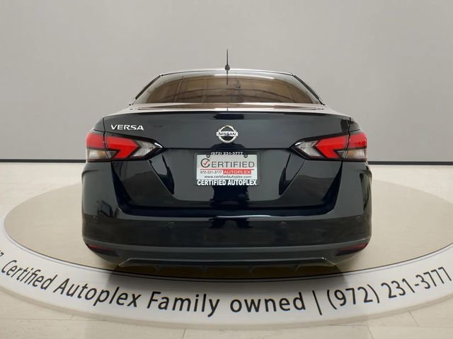 Used 2021 Nissan Versa S image 3