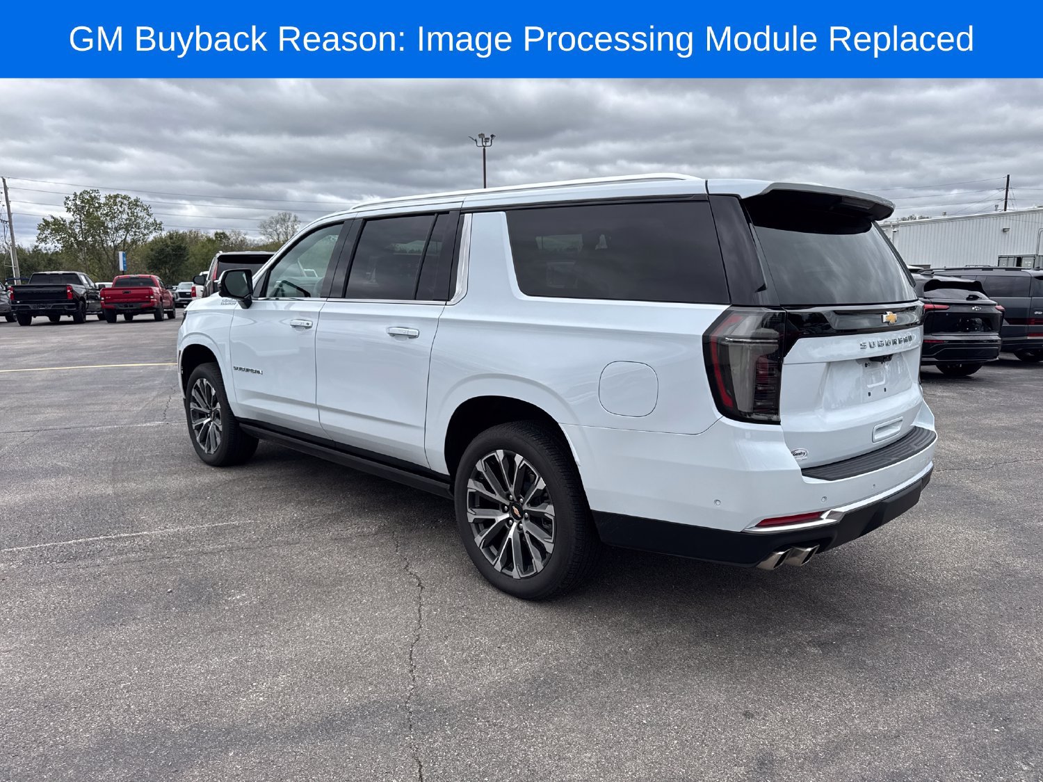 Used 2026 Chevrolet Suburban High Country AWD/4WD image 3