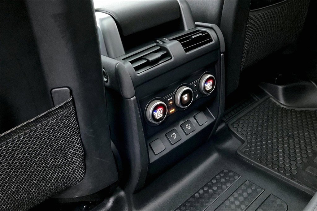 Used 2023 Land Rover Defender 110 X-Dynamic SE image 10
