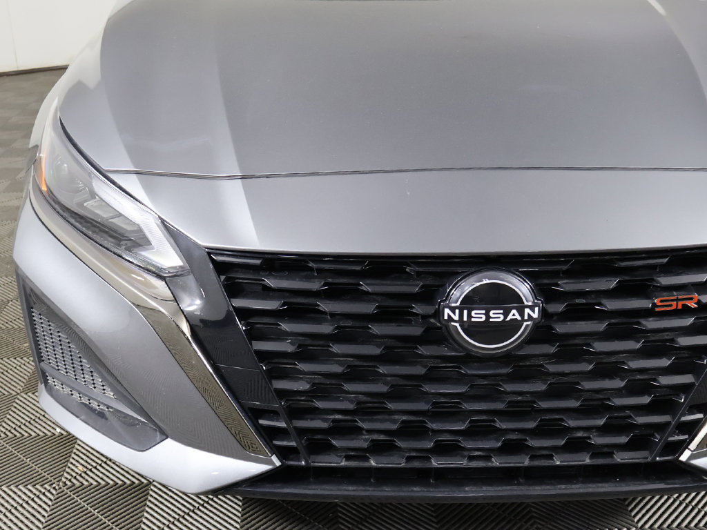 Used 2023 Nissan Altima 2.0 SR FWD image 15