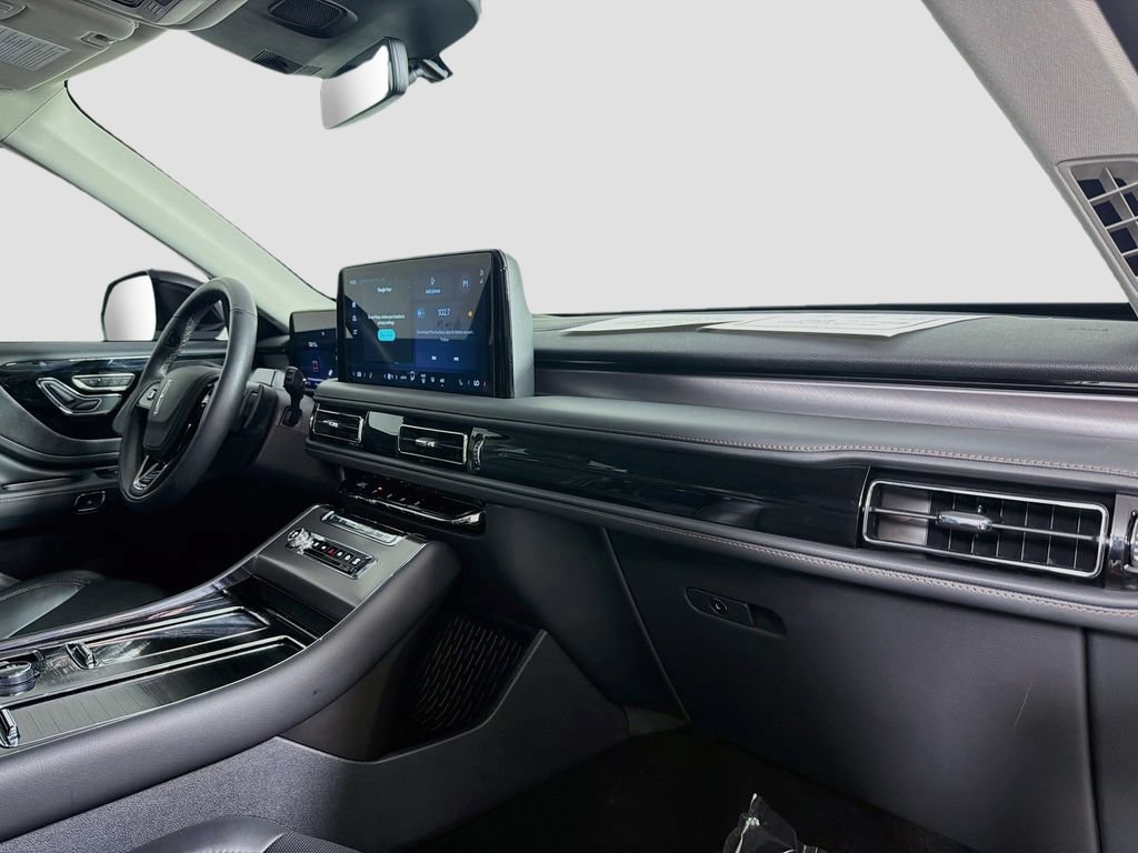 Used 2026 Lincoln Aviator 2WD image 30