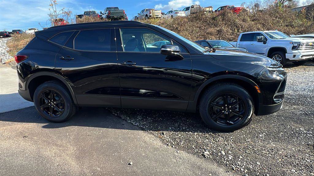 New 2026 Chevrolet Blazer LT image 4