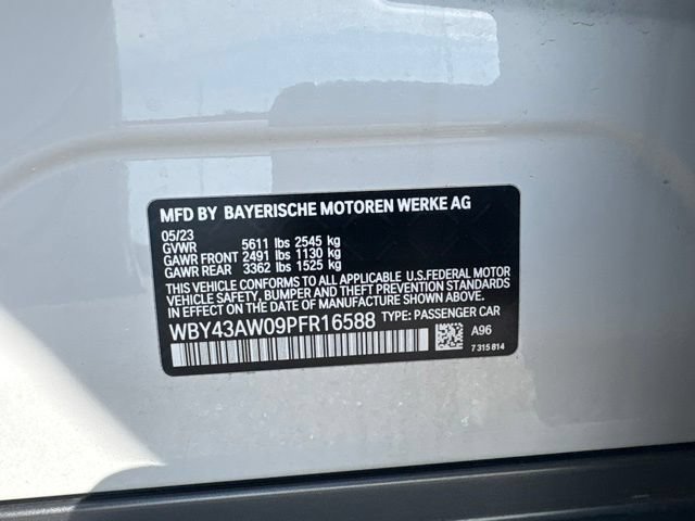 Used 2023 BMW i4 eDrive35 w/ Premium Package RWD image 8