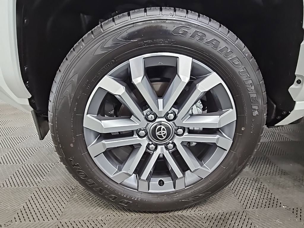 Used 2025 Toyota 4Runner Limited image 50