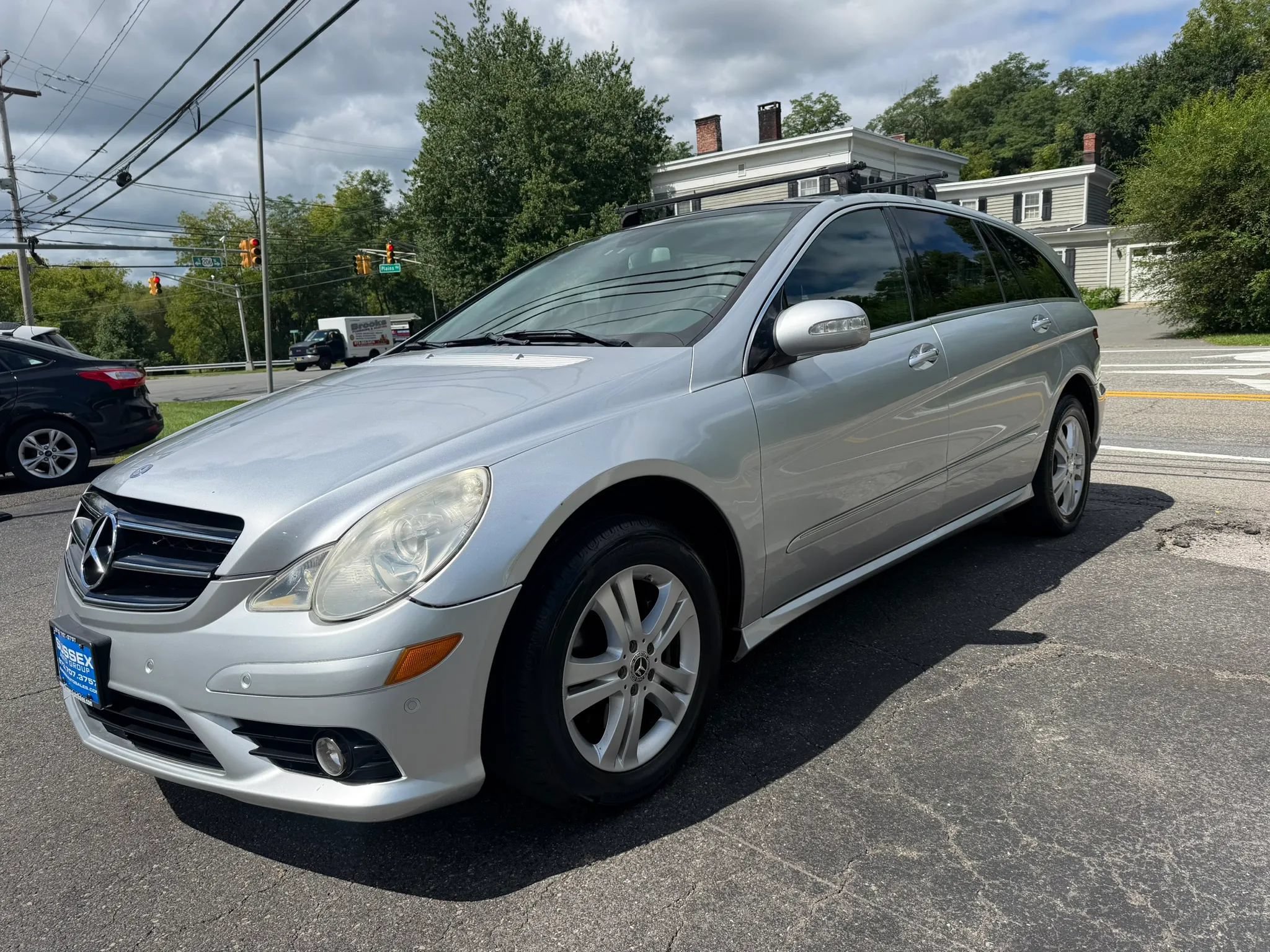 Used 2009 Mercedes-Benz R 350 4MATIC image 3