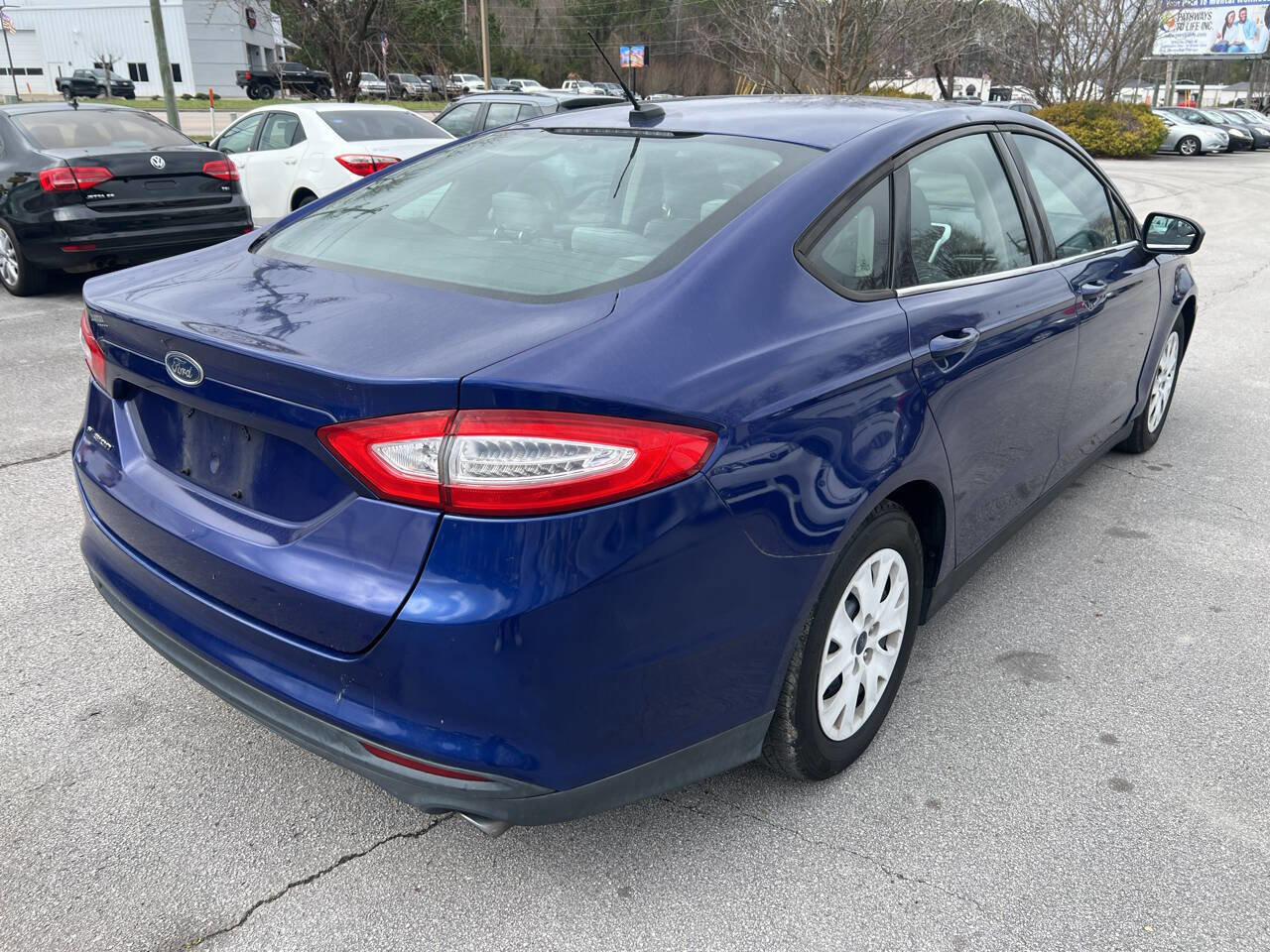 Used 2013 Ford Fusion S FWD image 6