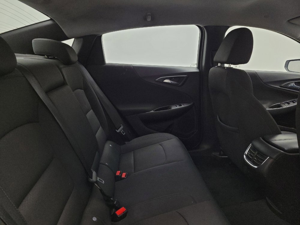 Used 2016 Chevrolet Malibu LT image 19