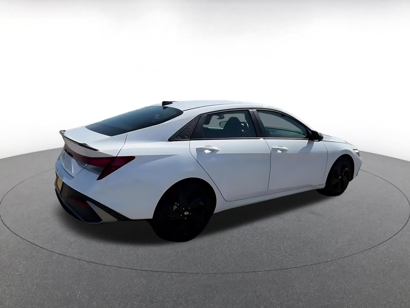 Used 2026 Hyundai Elantra Sport FWD image 13
