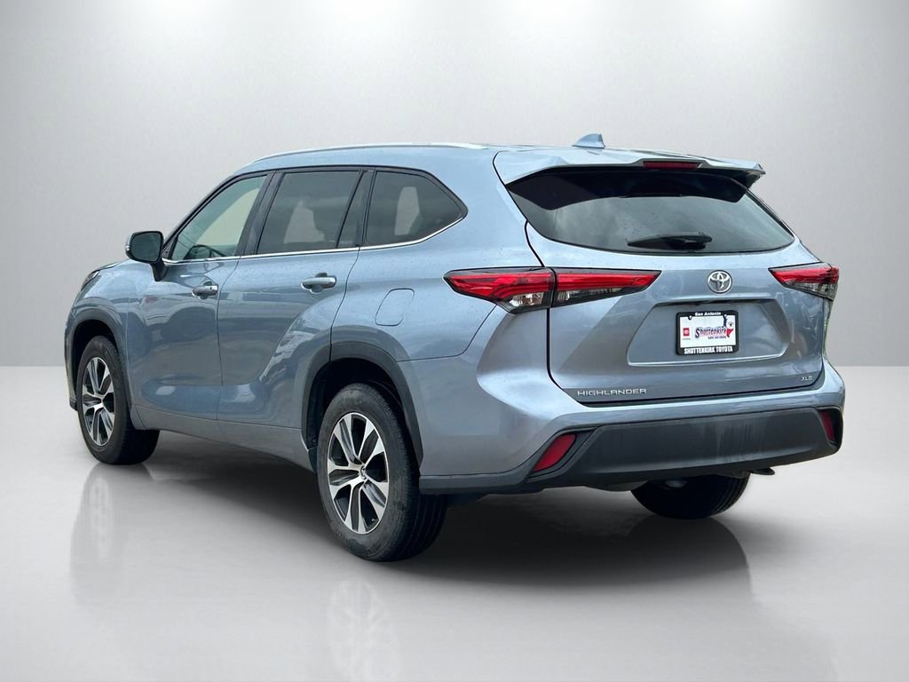 Used 2020 Toyota Highlander XLE FWD image 7