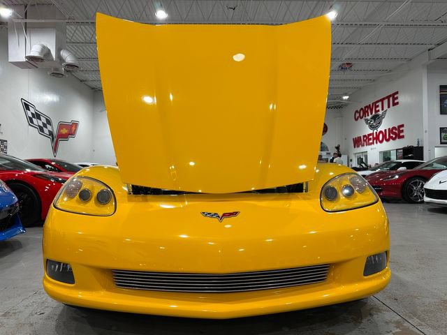 Used 2005 Chevrolet Corvette Coupe w/ Preferred Equipment Group RWD image 21