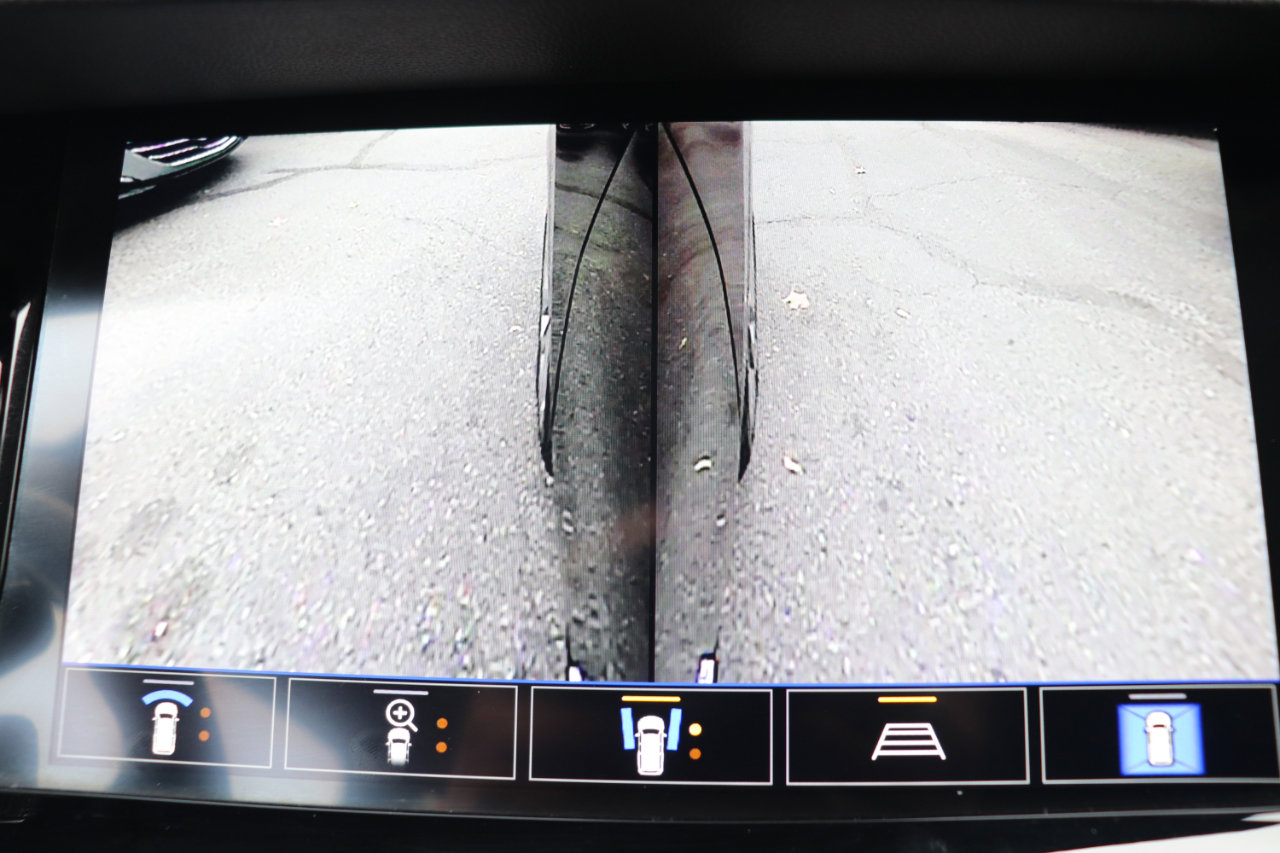 Used 2022 Buick Envision Avenir w/ Technology Package II image 42