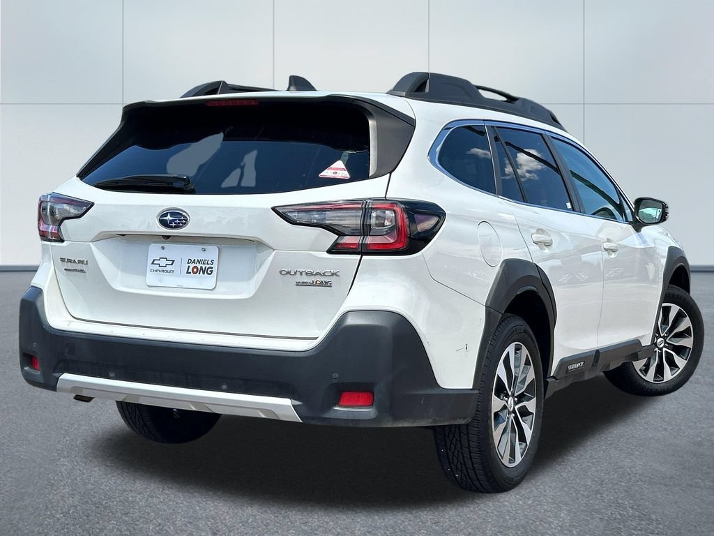 Used 2024 Subaru Outback Limited AWD/4WD image 2