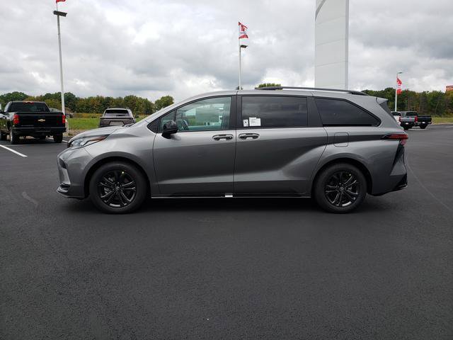 New 2026 Toyota Sienna XSE AWD/4WD image 9