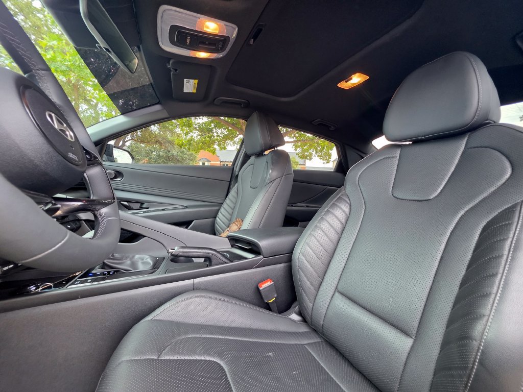 New 2026 Hyundai Elantra SEL Sport FWD image 31