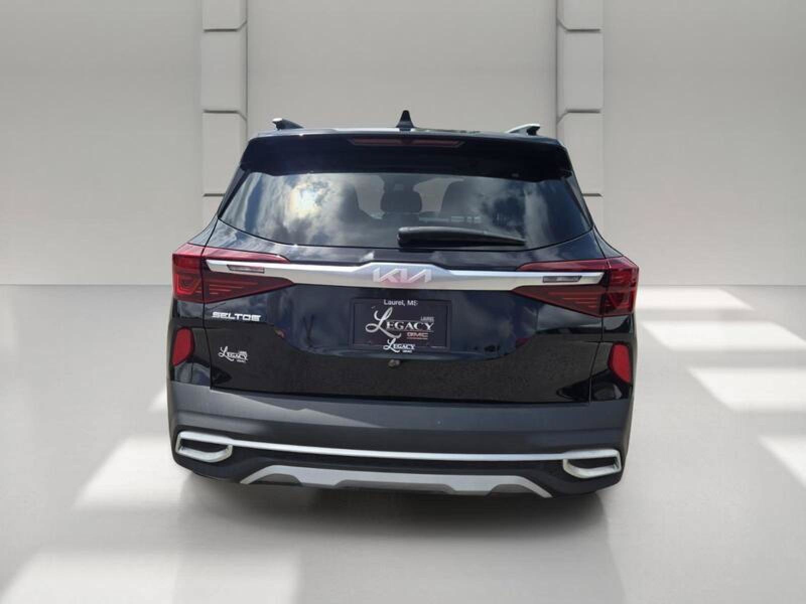 Used 2023 Kia Seltos S FWD image 6